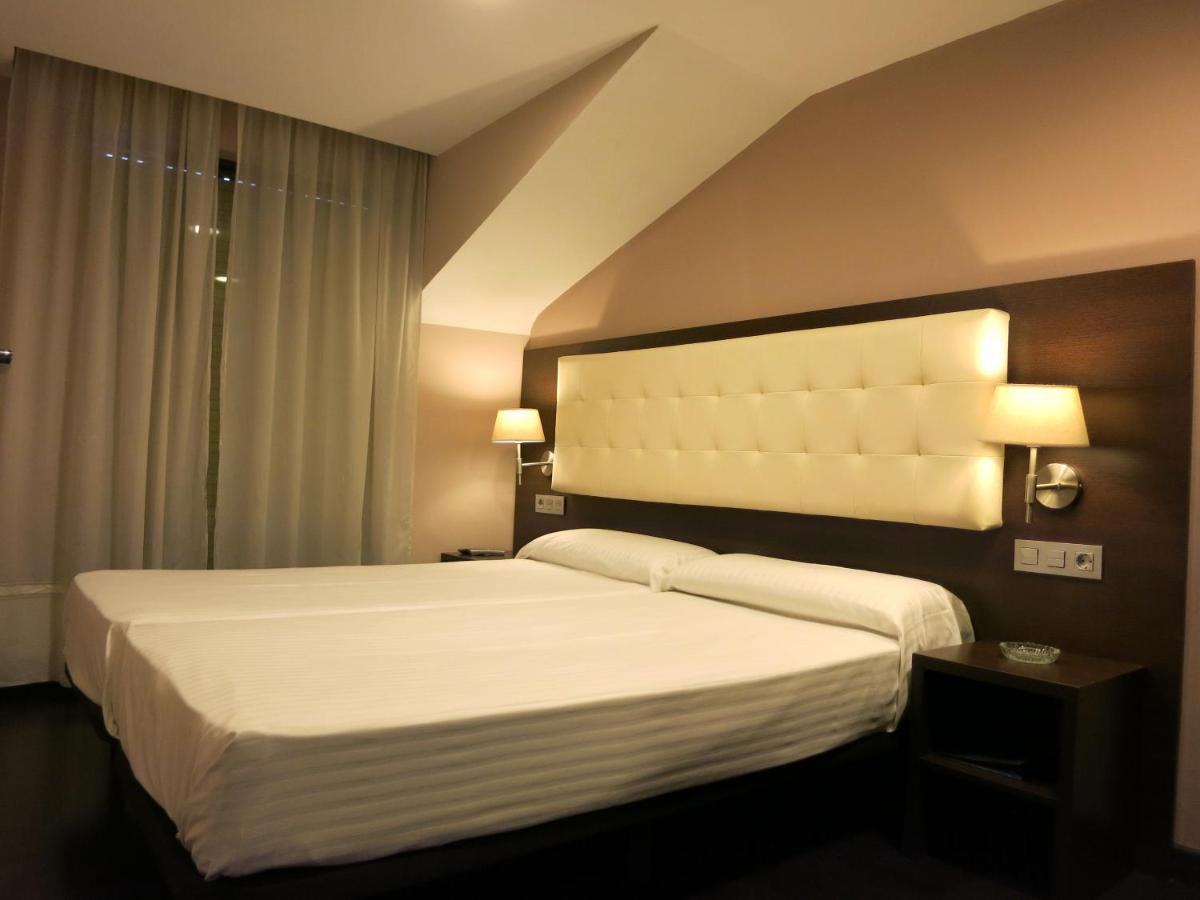 Apartamentos Boutique Catedral Valladolid Bagian luar foto