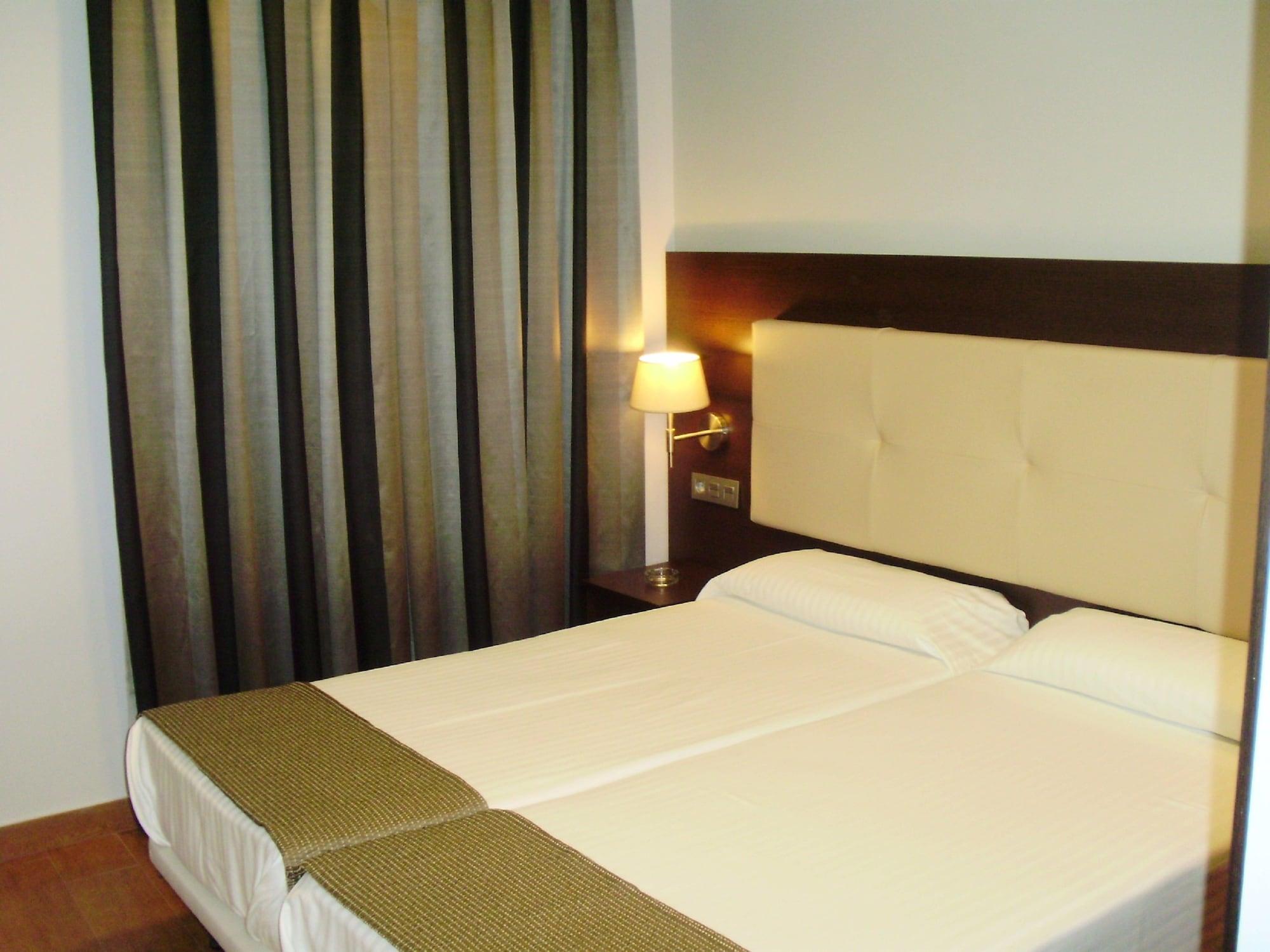 Apartamentos Boutique Catedral Valladolid Bagian luar foto