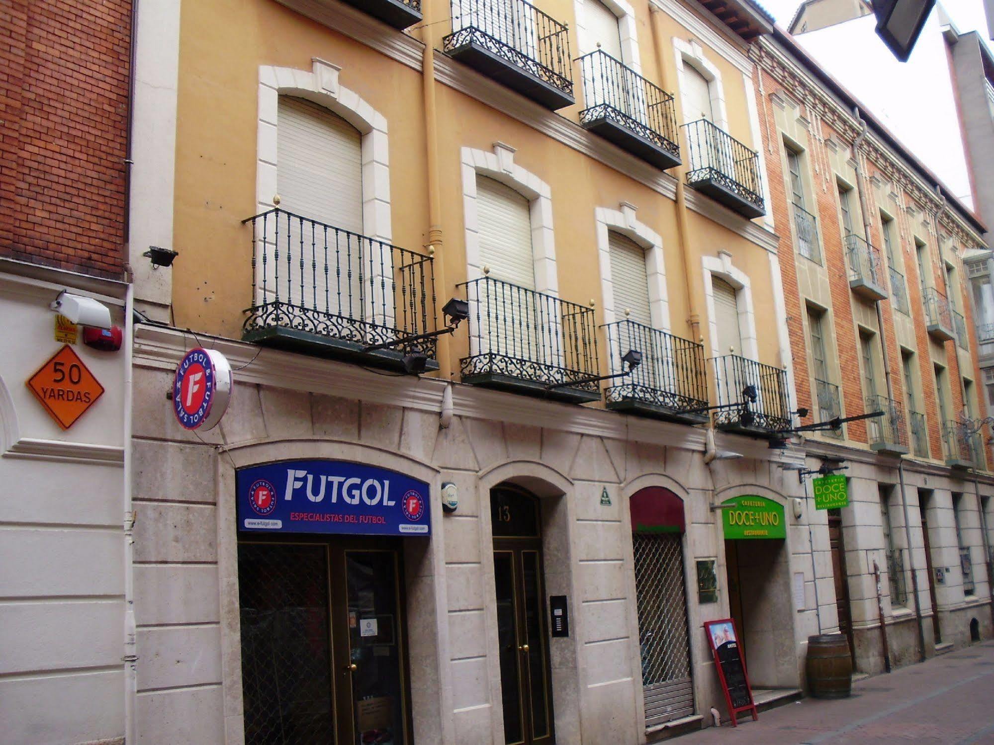 Apartamentos Boutique Catedral Valladolid Bagian luar foto